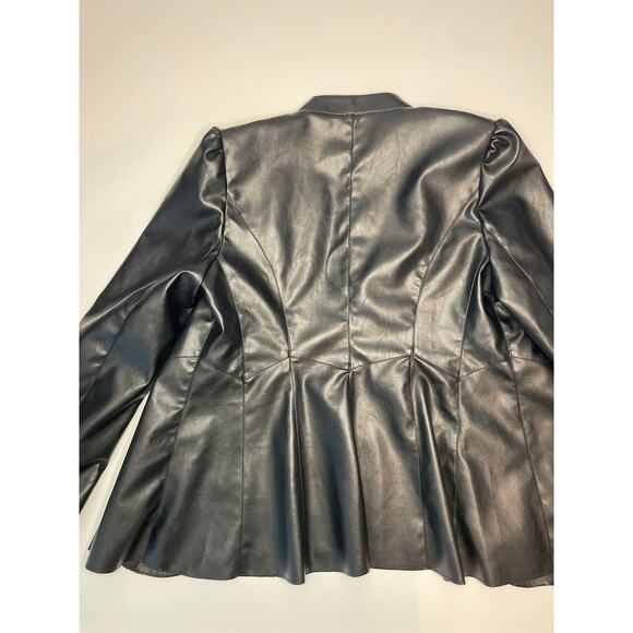 GLORY CONNECTION AMANDA BUTTONED SCULPTED SILHOUETTE LEATHER BLAZER - Picture 5 of 6